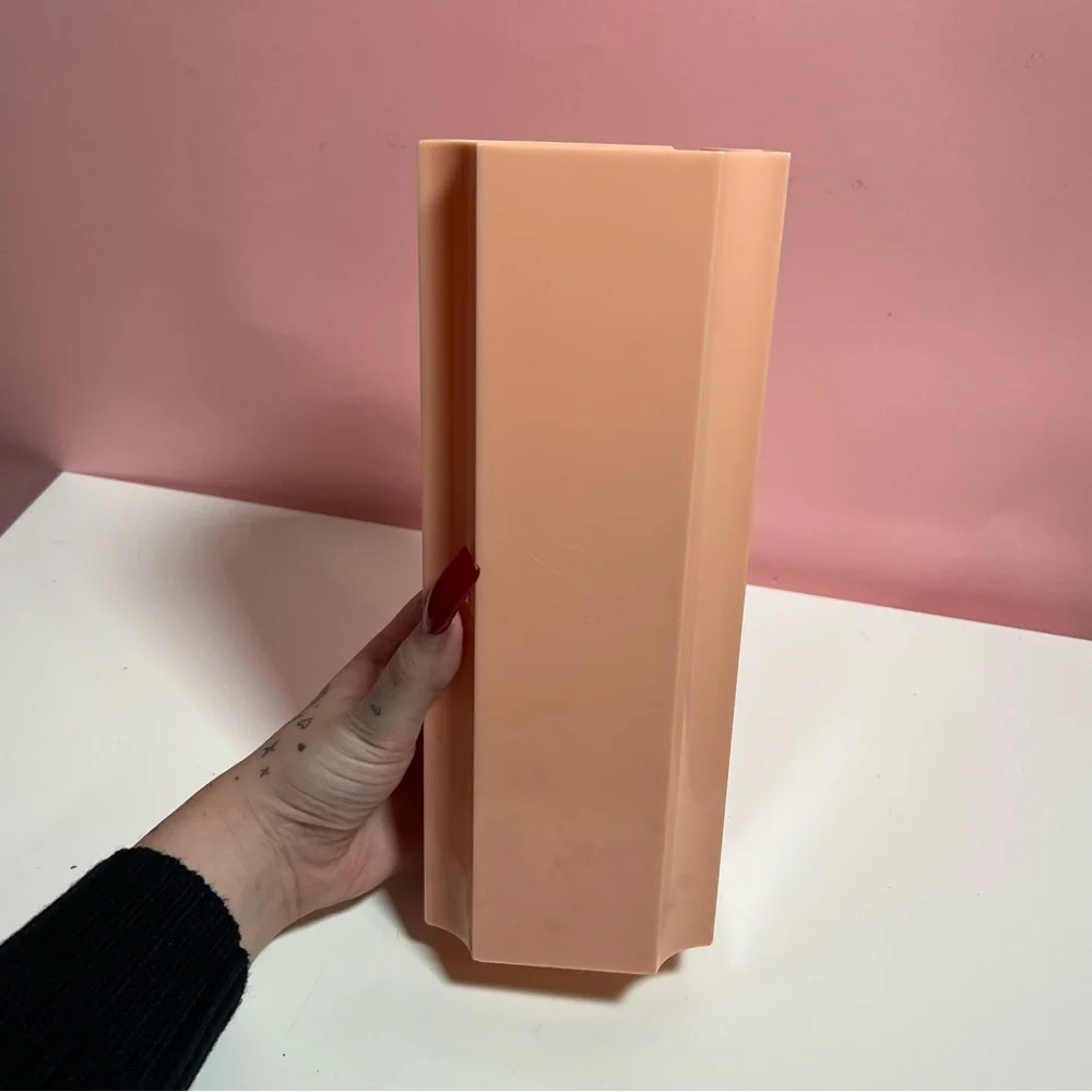 Vintage 80s peachy retro art deco vase - Picture 2 of 8